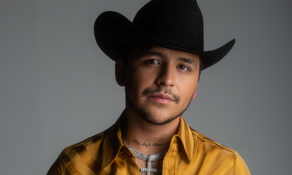 Christian Nodal: te invita a una fiesta para escuchar su nuevo disco